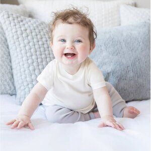 Baby Colored Organics Cream Classic Crew Tee Size 12-18m NWT